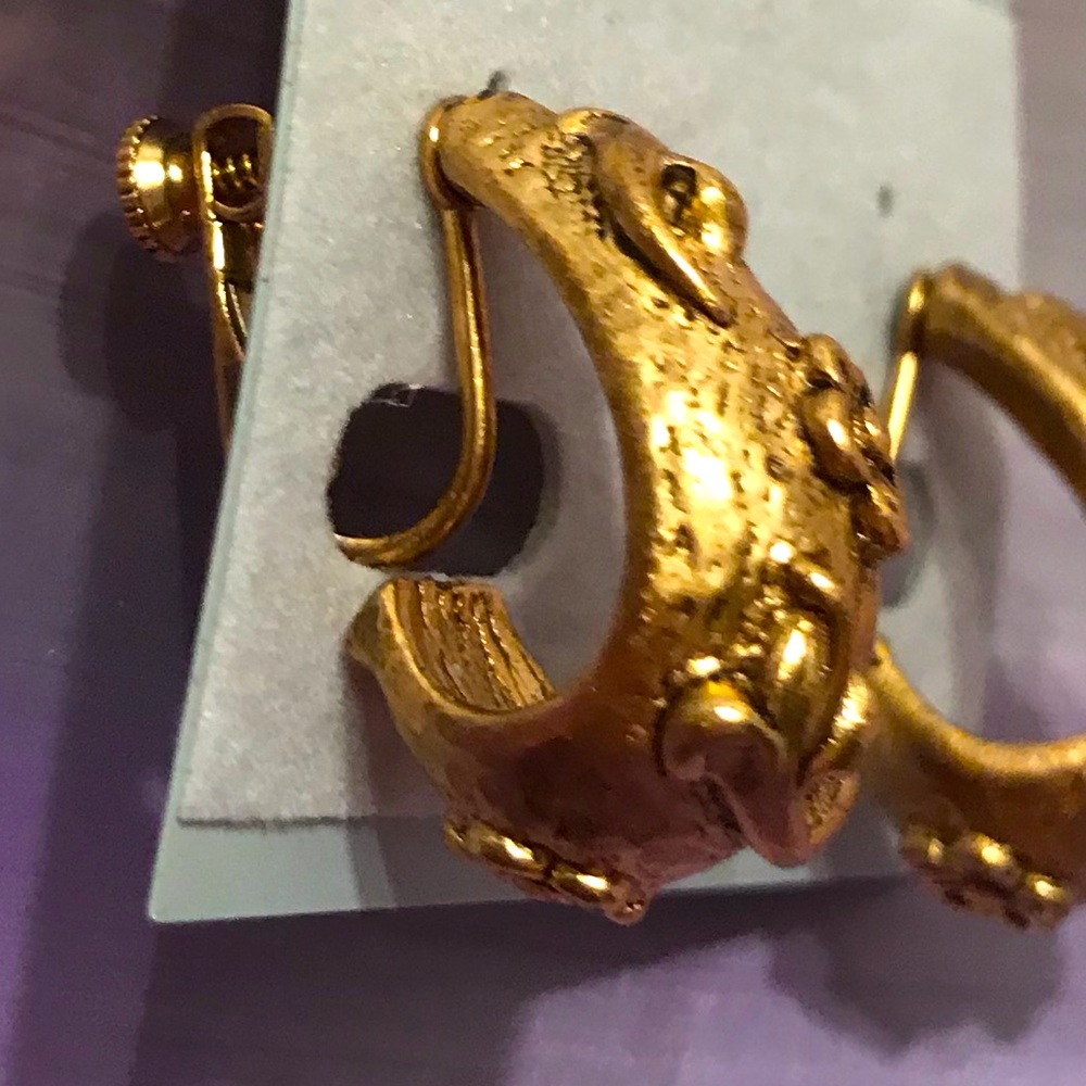 NWT Vintage Gold Drop Earrings Screw Back Clip-On - Picture 3 of 8